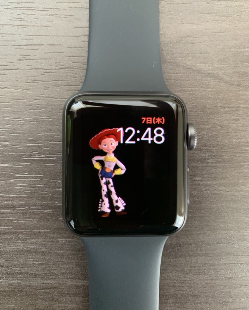 Apple Watch アップルウォッチ ディズニーキャラクターを選べる文字盤でミッキー ミニーが時間を教えてくれるよ